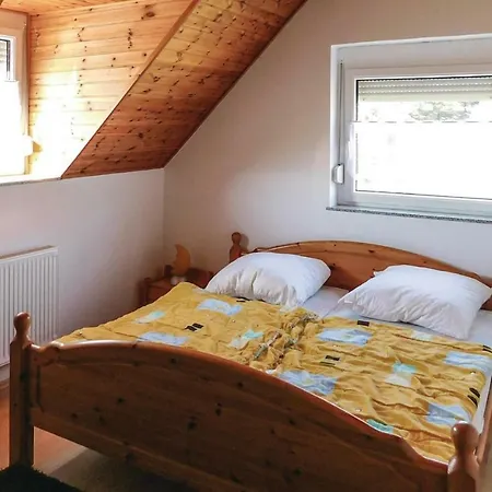 Nice In W/ Outdoor Swimming Pool, Wifi And 3 Bedrooms Sukoro